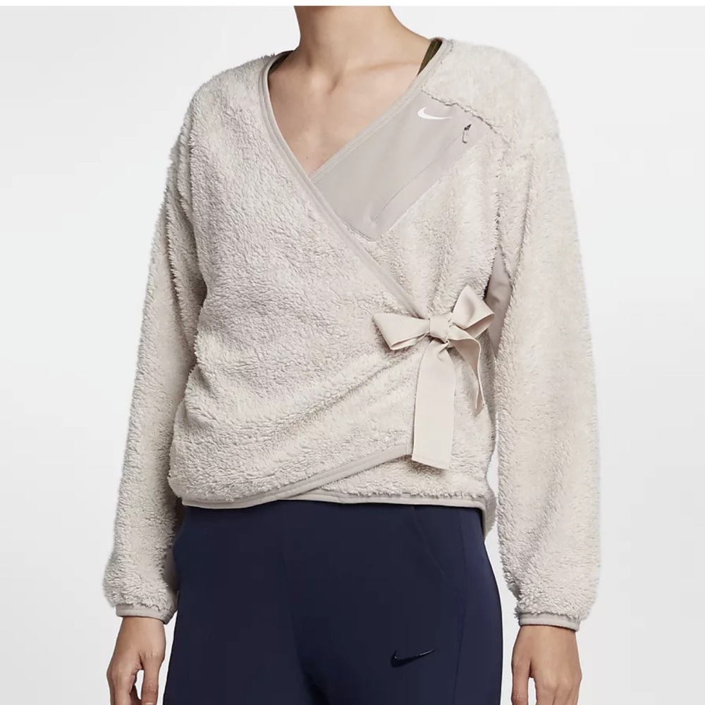 Nike Sherpa long sleeve training wrap top